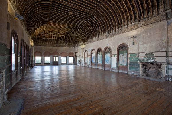 Old Waiting Room at Peckham Rye Station restored